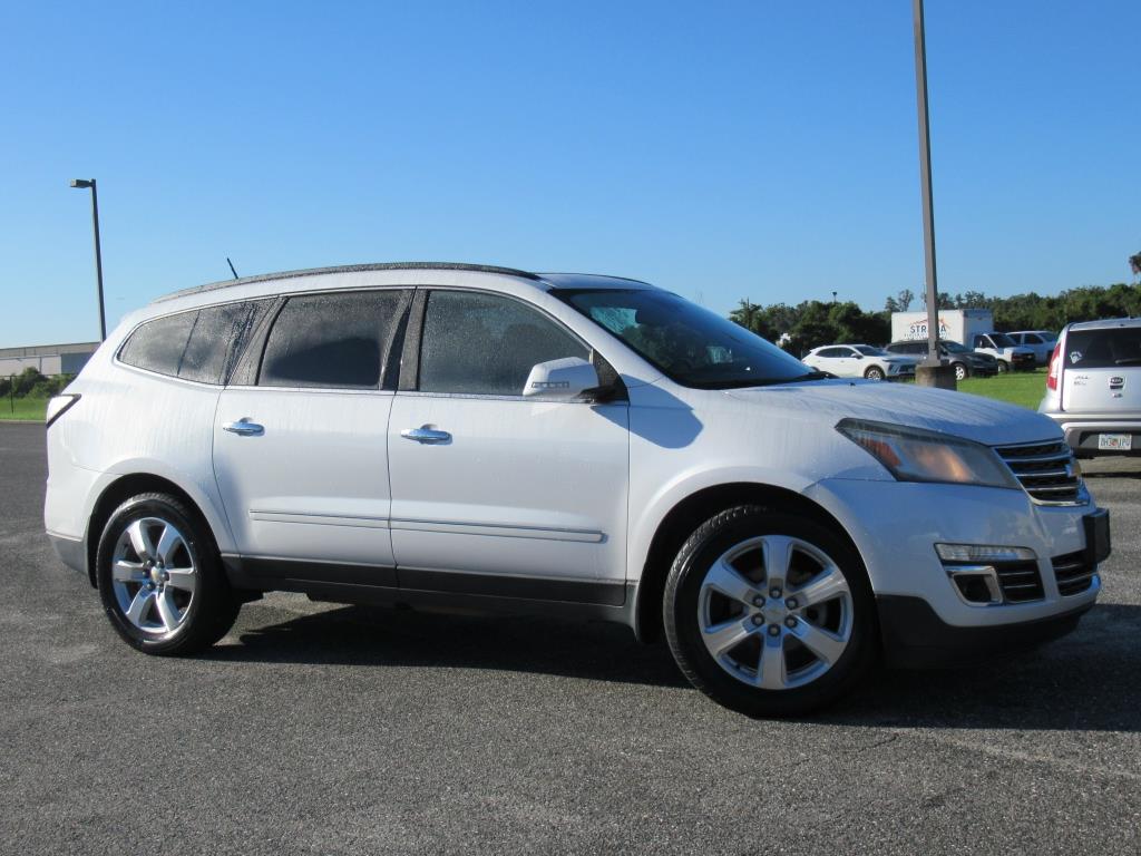 2016 Chevrolet Traverse LTZ photo 2