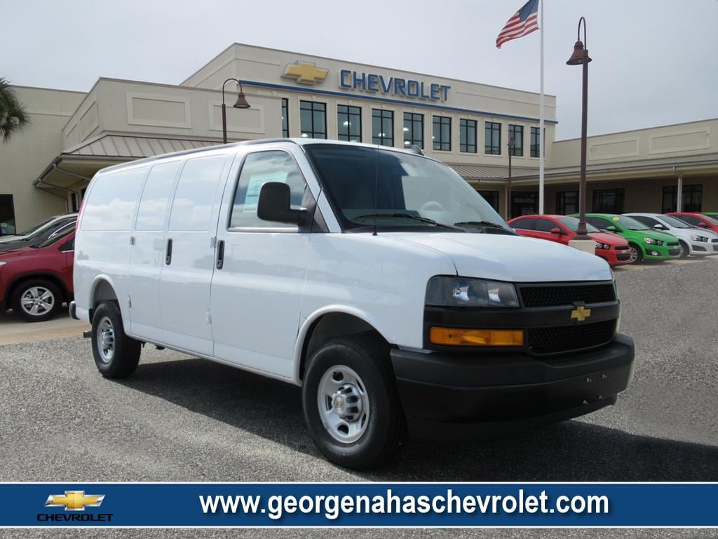 2026 Chevrolet Express 2500 Work Van HD's photo