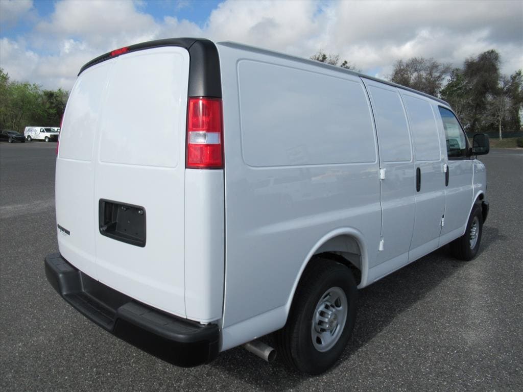 2026 Chevrolet Express Cargo Work Van - Photo 8