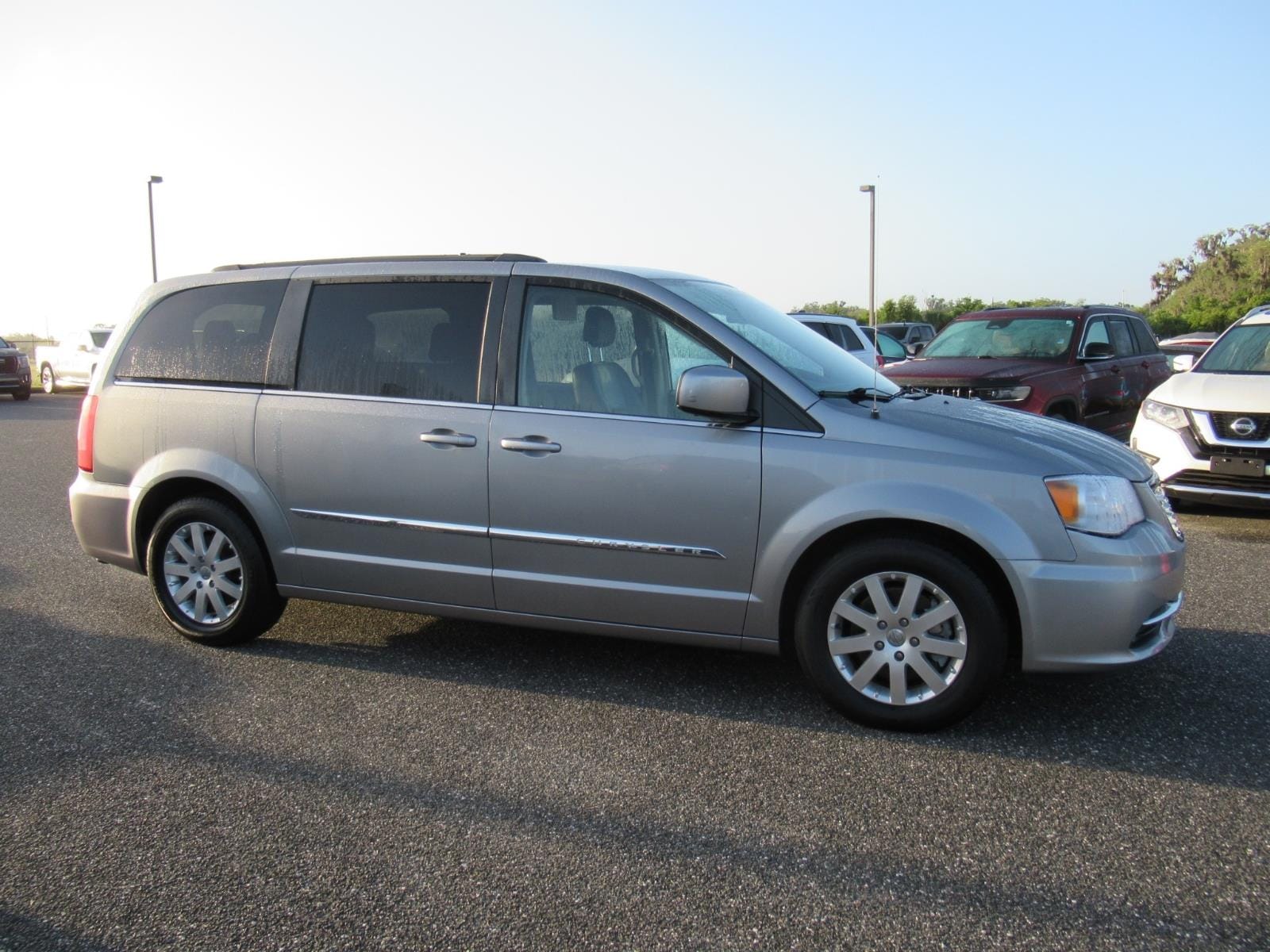 Used 2014 Chrysler Town & Country Touring with VIN 2C4RC1BG8ER156721 for sale in Wildwood, FL