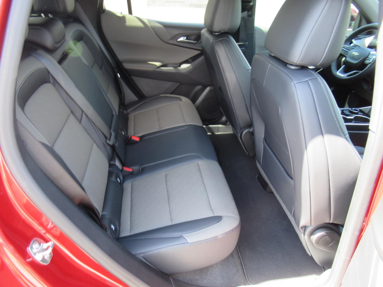 2027 Chevrolet Equinox LT - Photo 32
