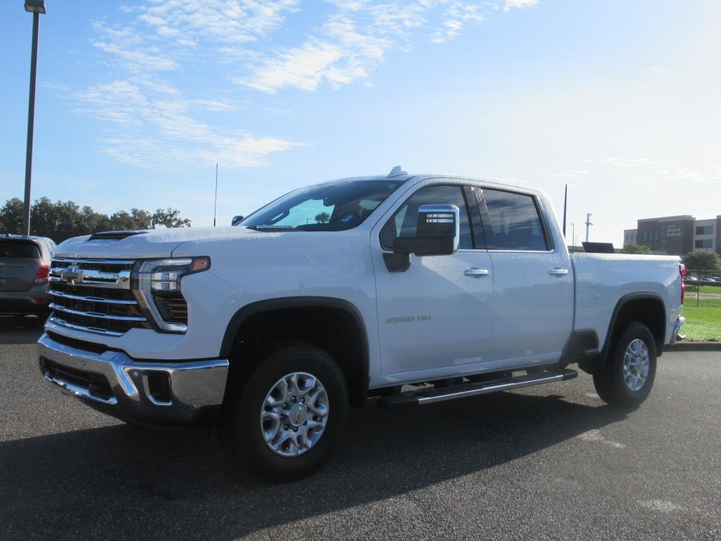 2024 Chevrolet Silverado 2500HD LTZ photo 3