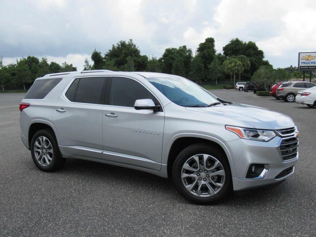 2020 Chevrolet Traverse Premier photo 2