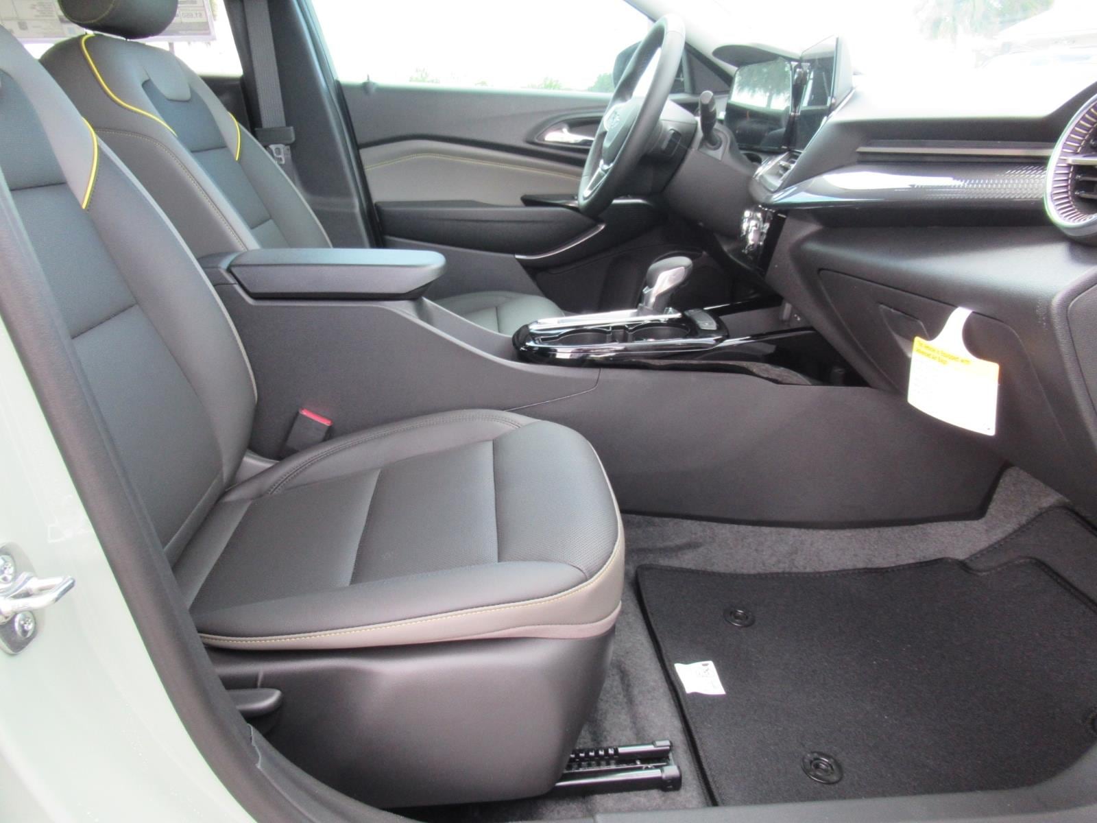2026 Chevrolet Trax Activ - Photo 10