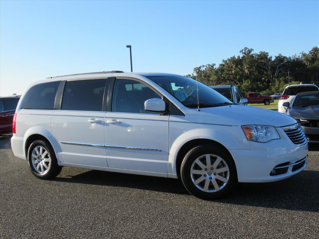 Used 2015 Chrysler Town & Country Touring Van