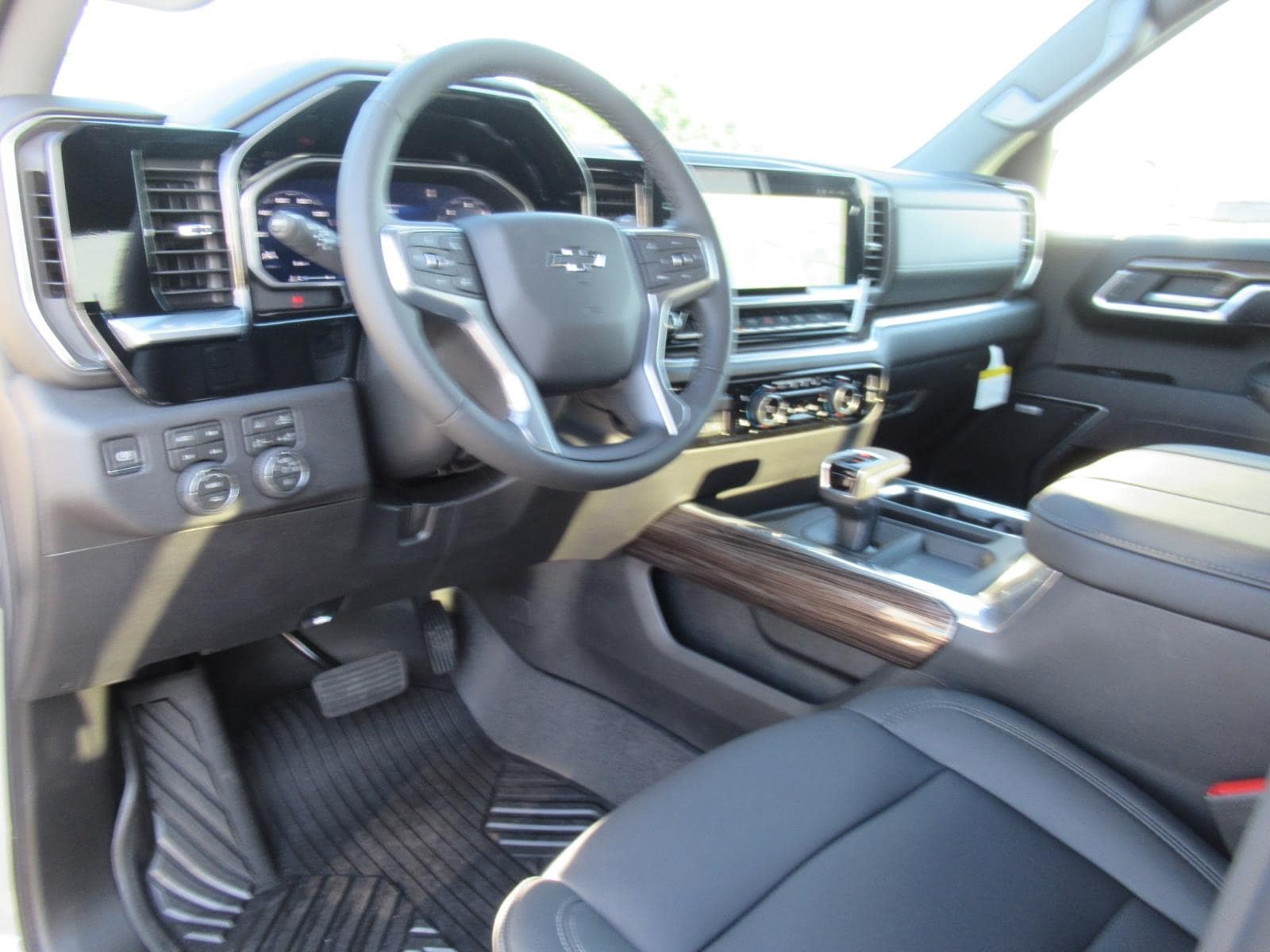 2026 Chevrolet Silverado 1500 RST - Photo 18