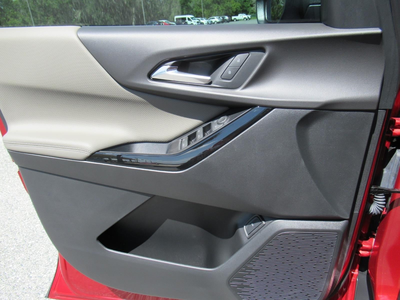 2027 Chevrolet Equinox LT - Photo 22