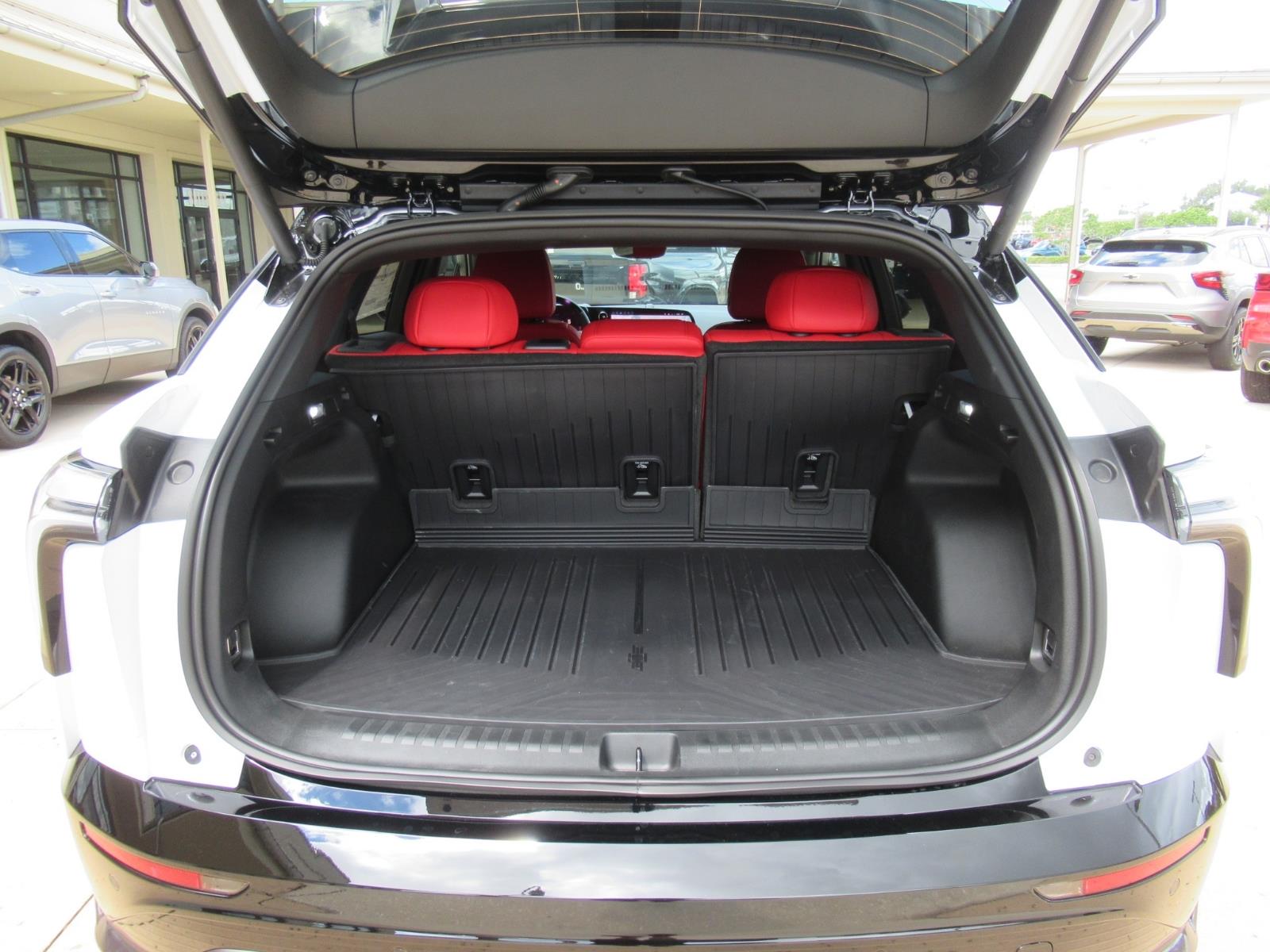 2026 Chevrolet Blazer EV SS - Photo 37