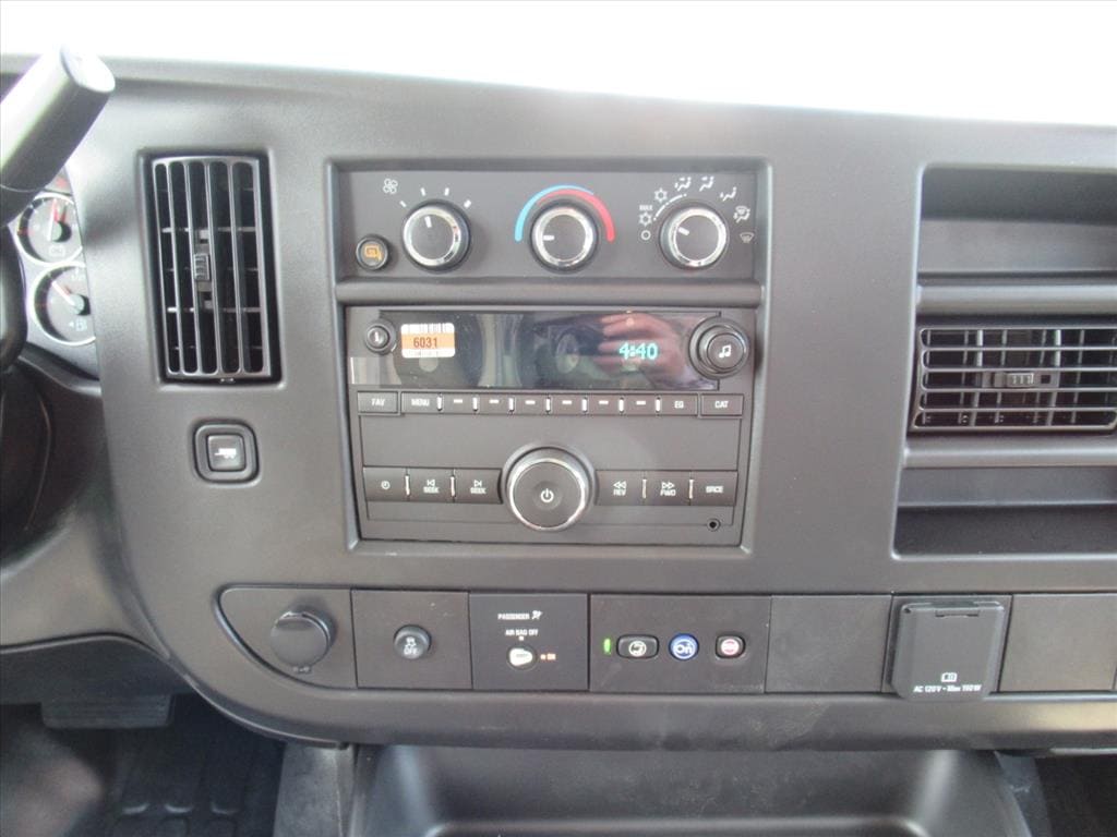 2026 Chevrolet Express Cargo Work Van - Photo 17