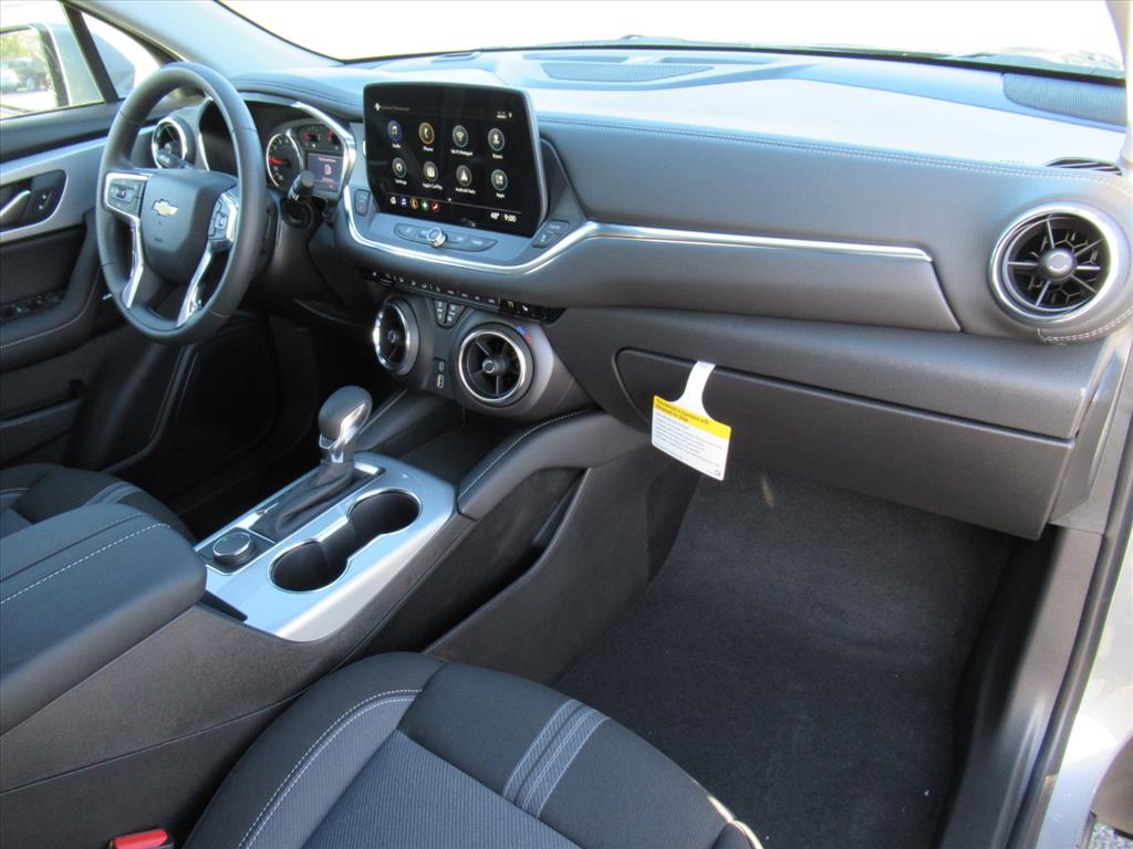 2025 Chevrolet Blazer 2LT - Photo 10