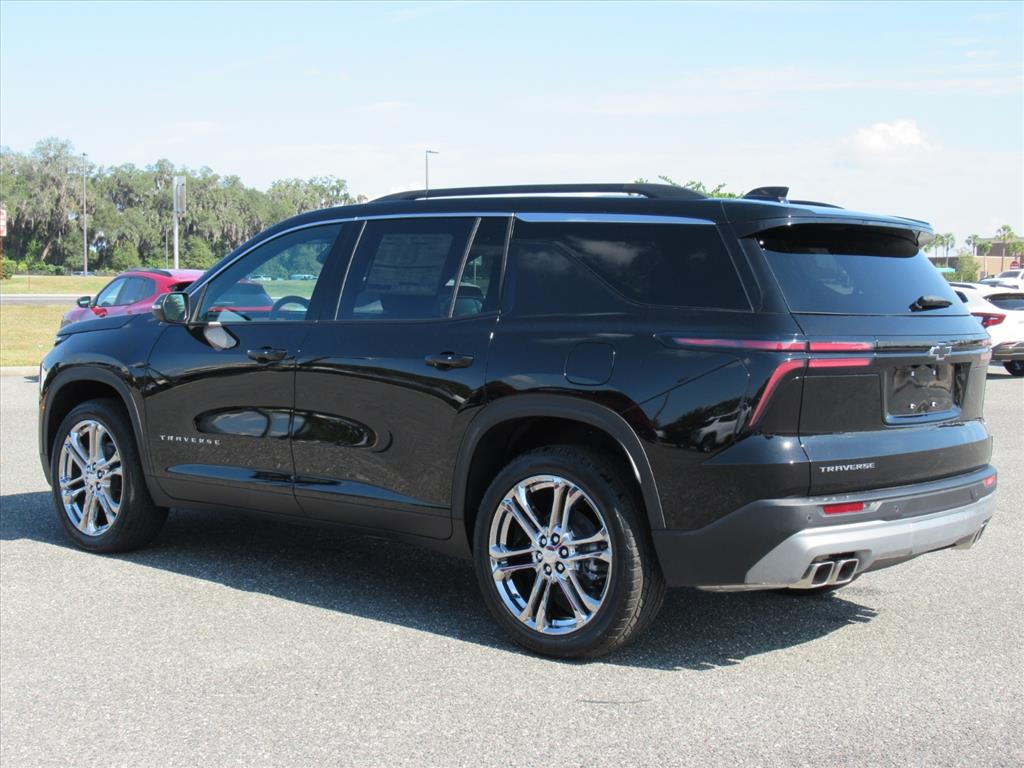 2025 Chevrolet Traverse photo 4