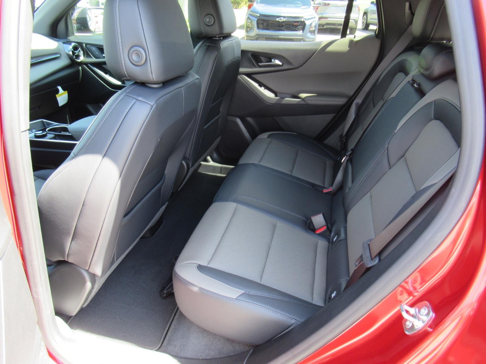 2027 Chevrolet Equinox LT - Photo 34