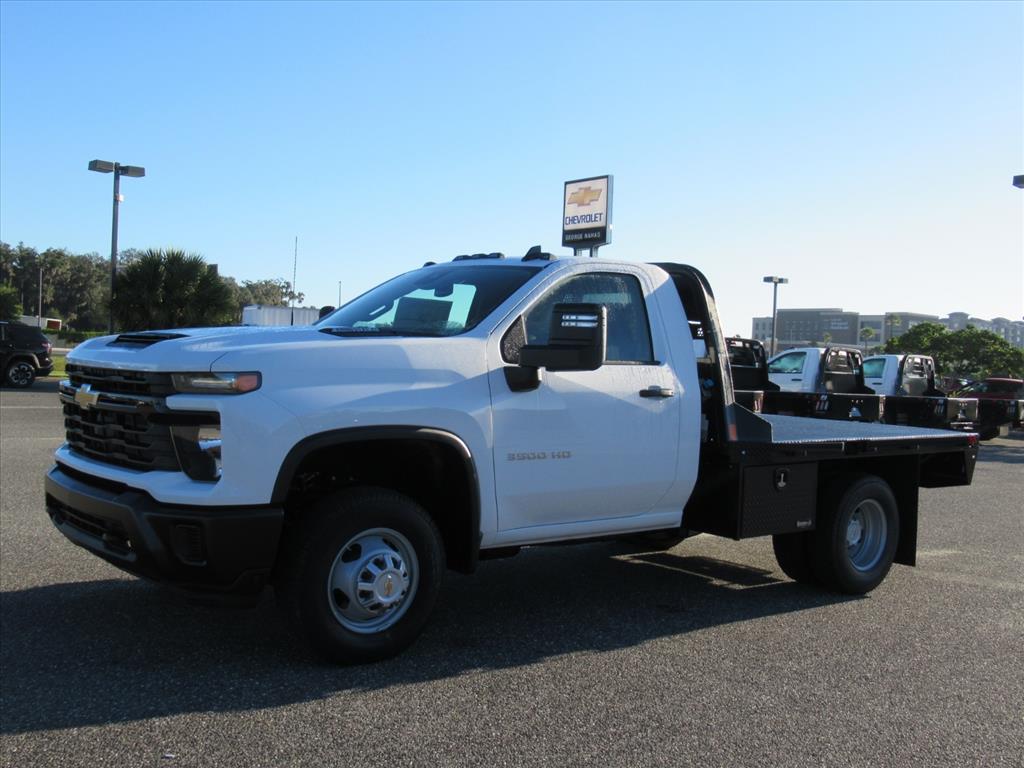 2025 Chevrolet Silverado 3500HD Work Truck photo 3