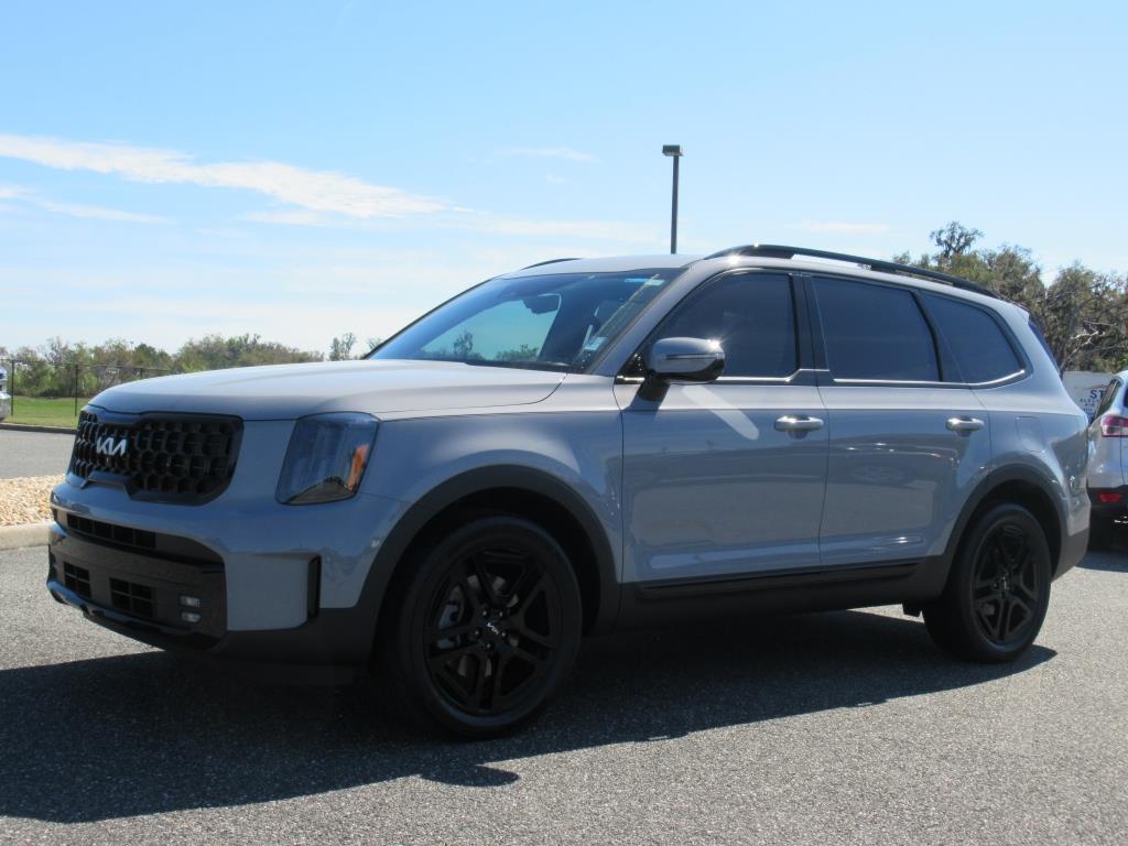 2024 Kia Telluride SX photo 3