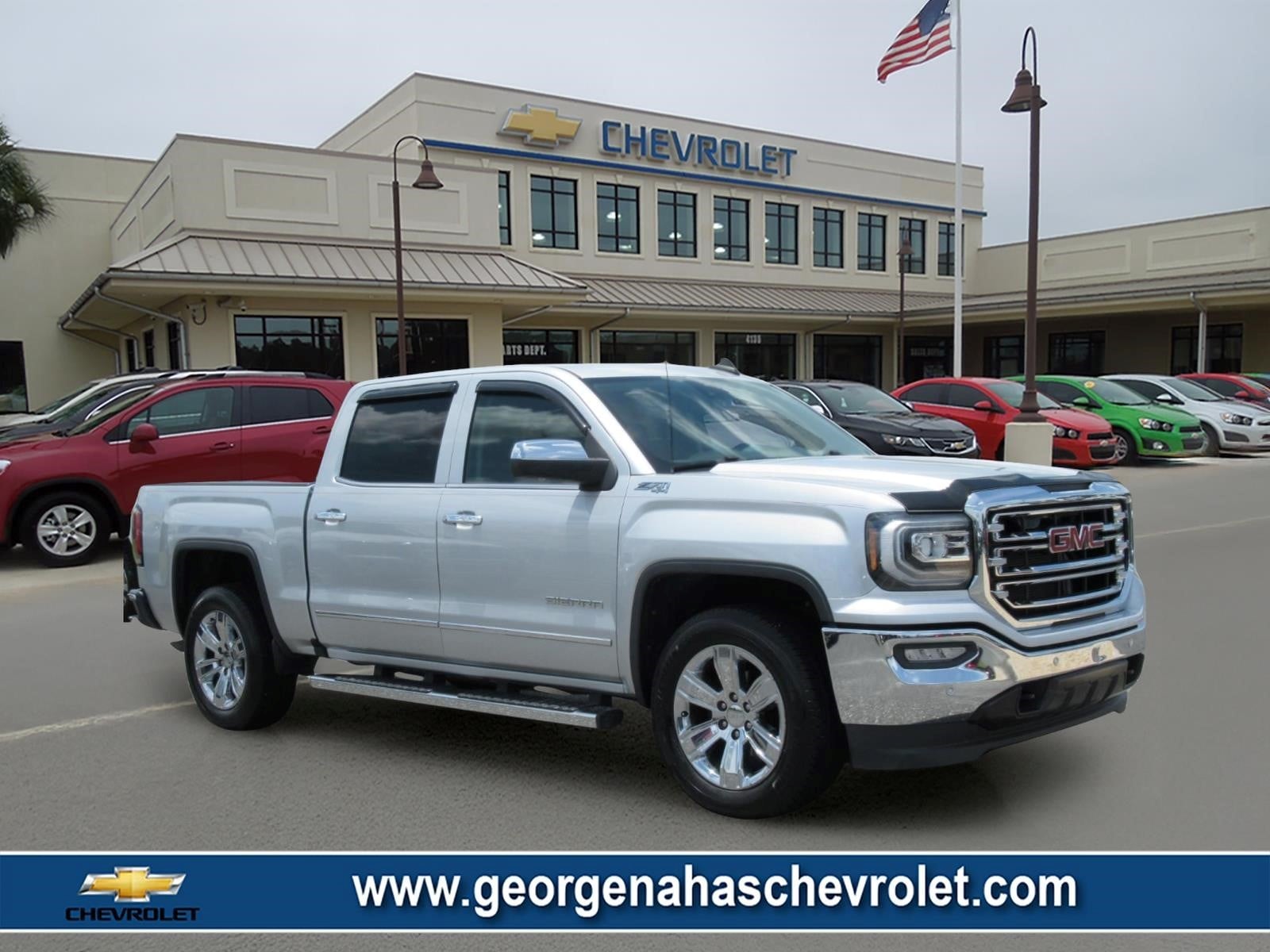 2016 GMC Sierra 4WD Crew Cab Short Box SLT w/R8J's photo