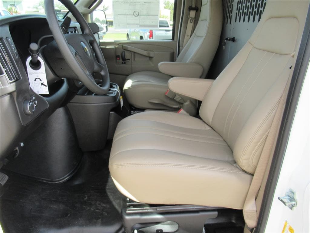 2026 Chevrolet Express Cargo Work Van - Photo 22