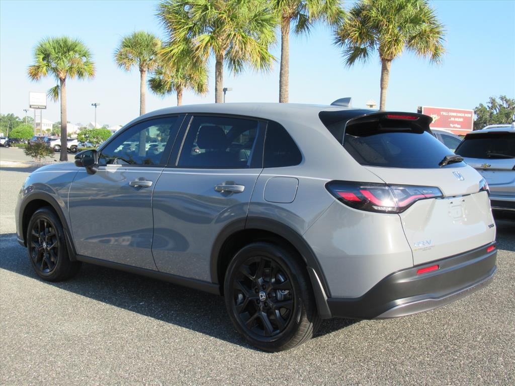 2025 Honda HR-V Sport photo 3