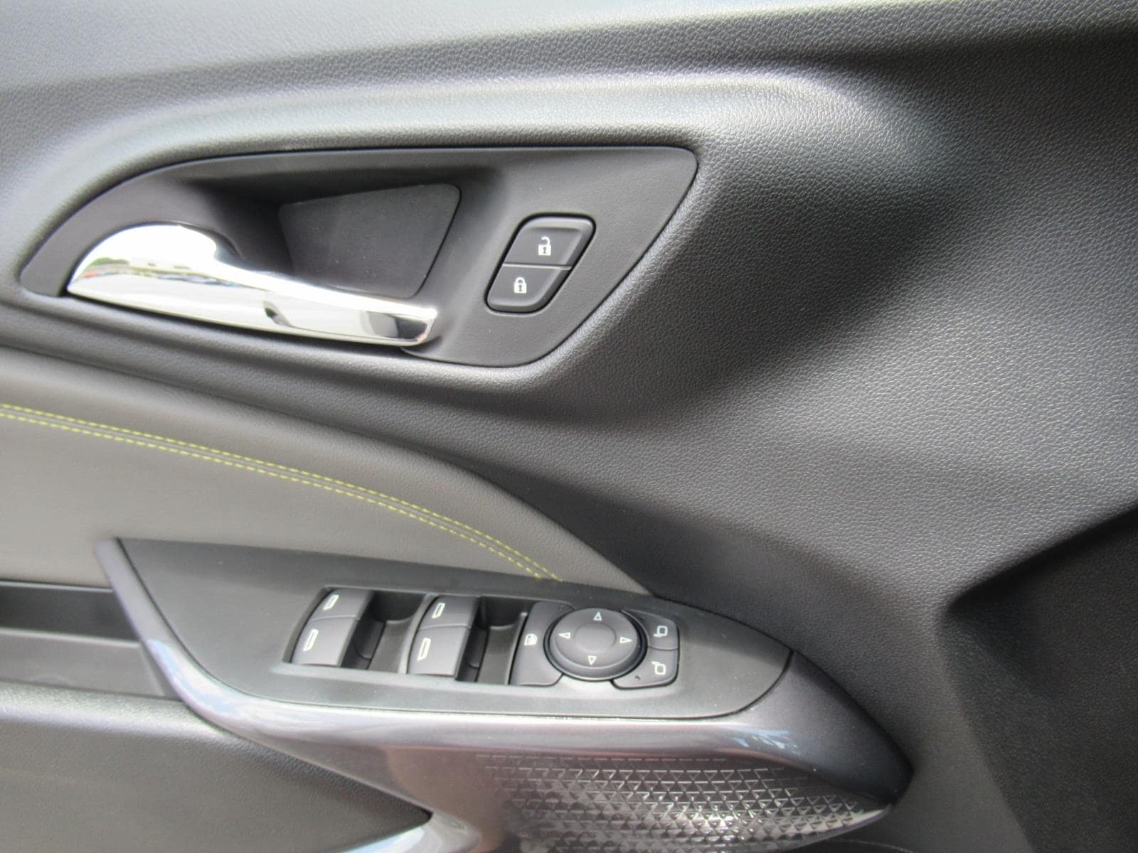 2026 Chevrolet Trax Activ - Photo 21