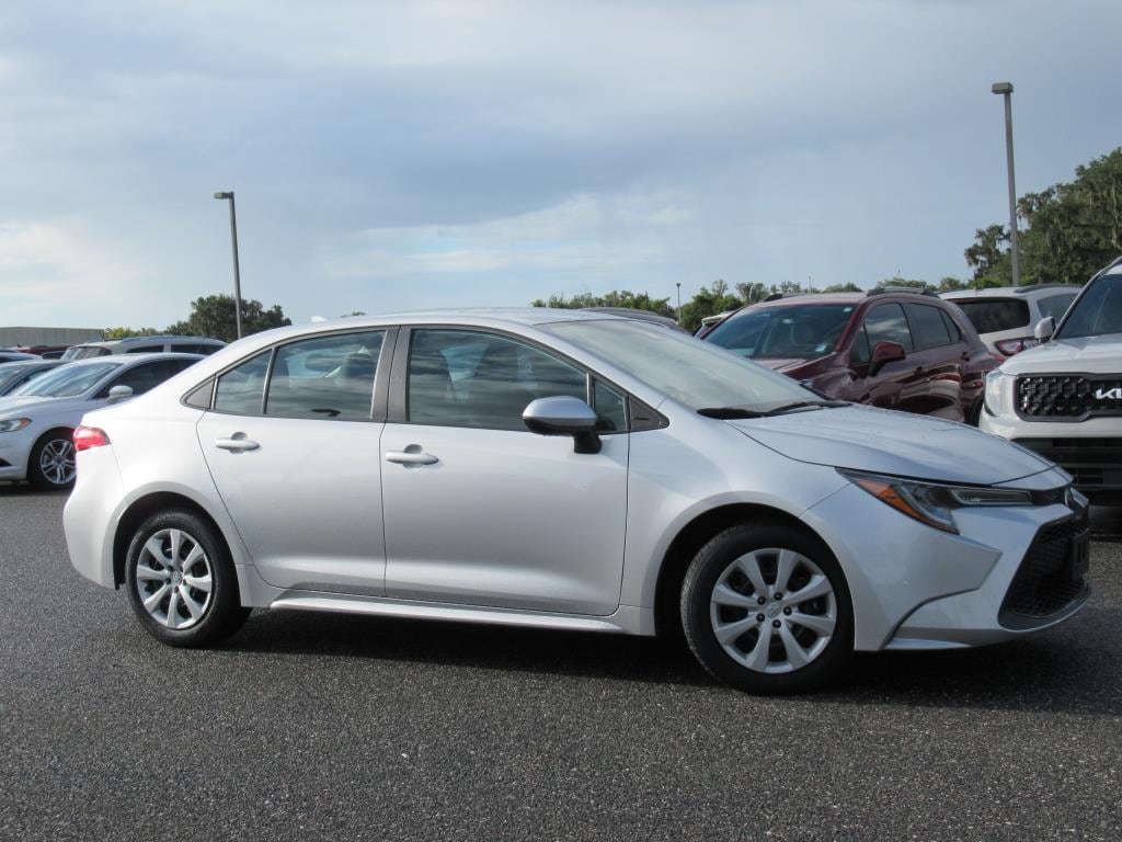 Used 2020 Toyota Corolla LE with VIN 5YFEPRAE7LP047200 for sale in Wildwood, FL