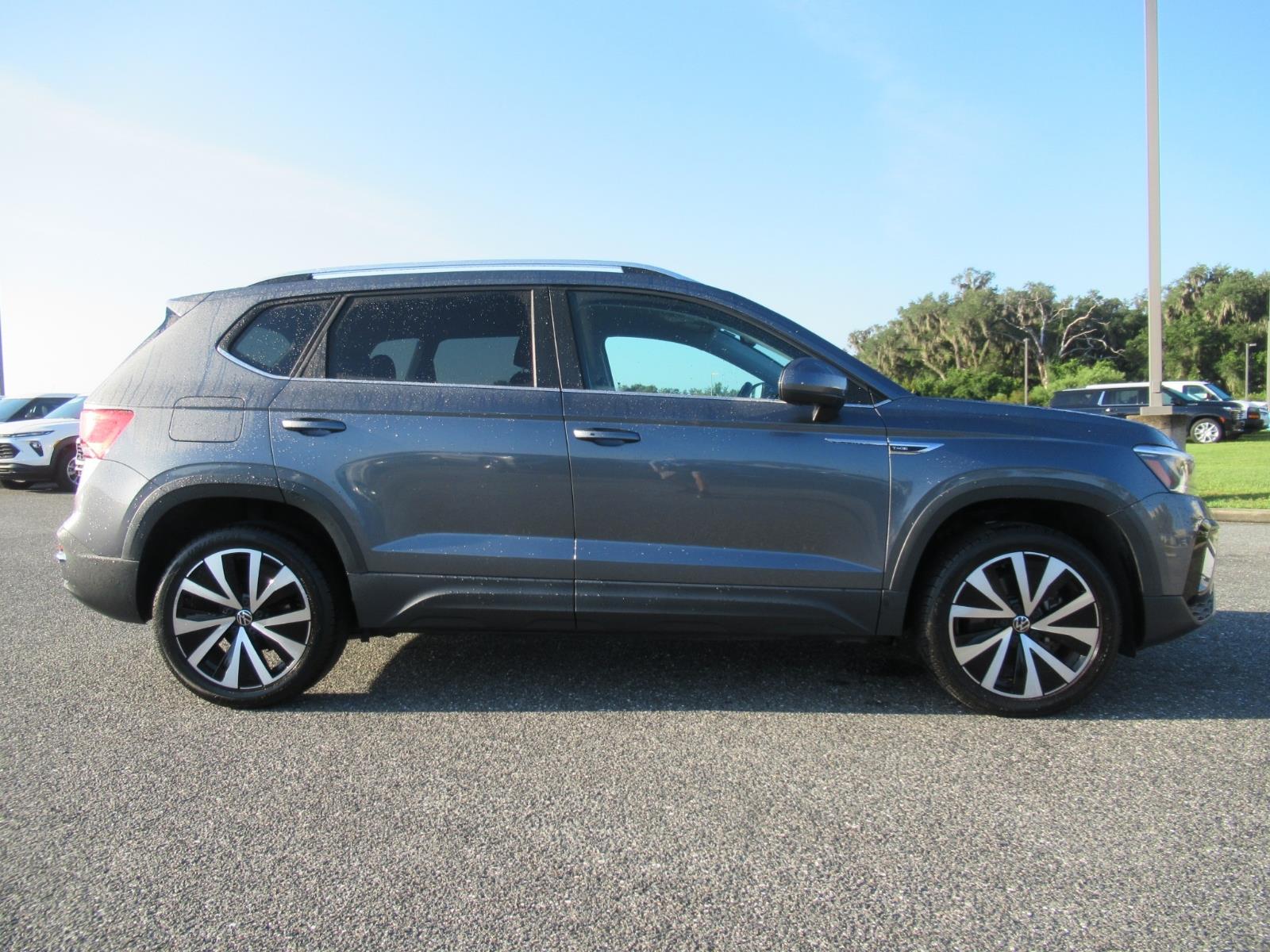 Used 2022 Volkswagen Taos SE with VIN 3VVSX7B28NM052347 for sale in Wildwood, FL