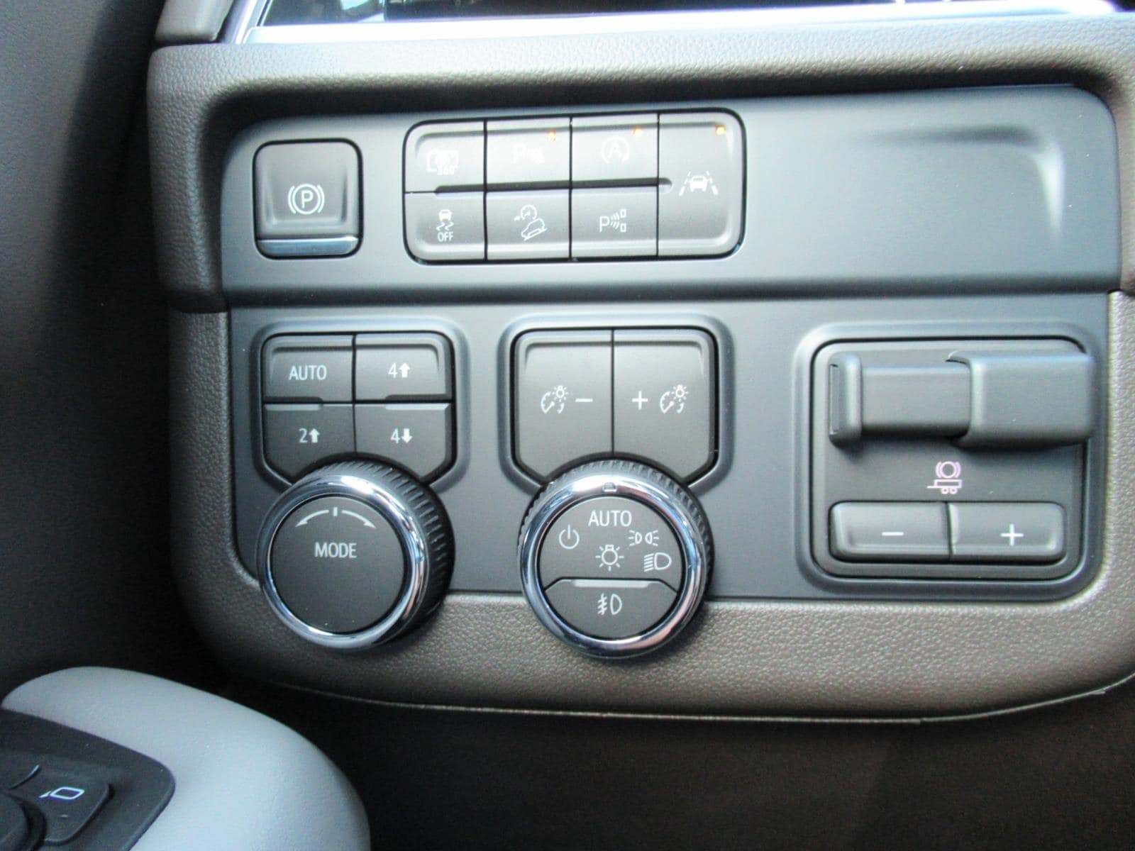 2026 Chevrolet Tahoe LT - Photo 22