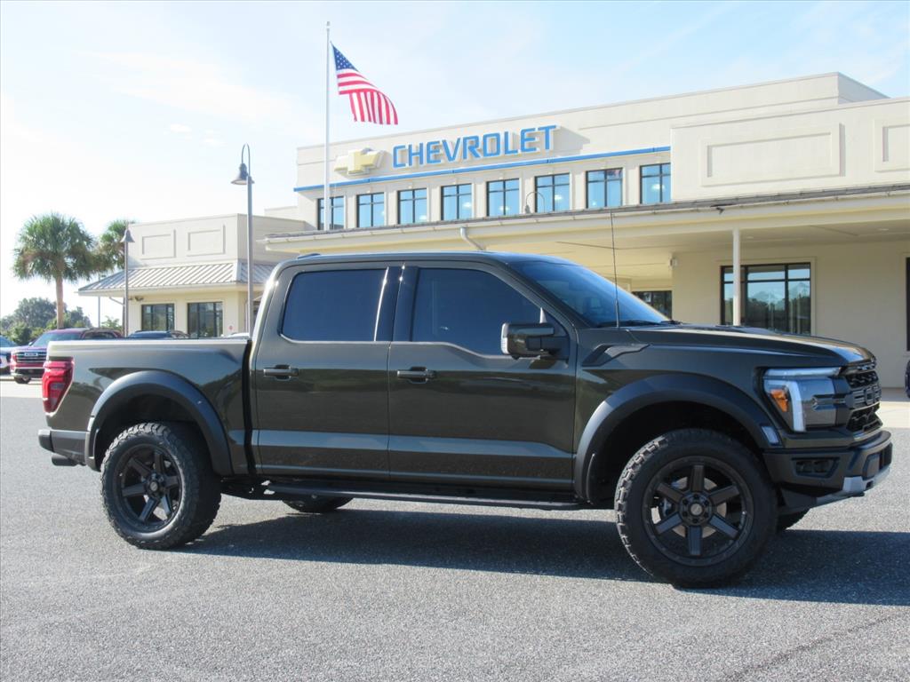 2024 Ford F-150 Raptor photo 2