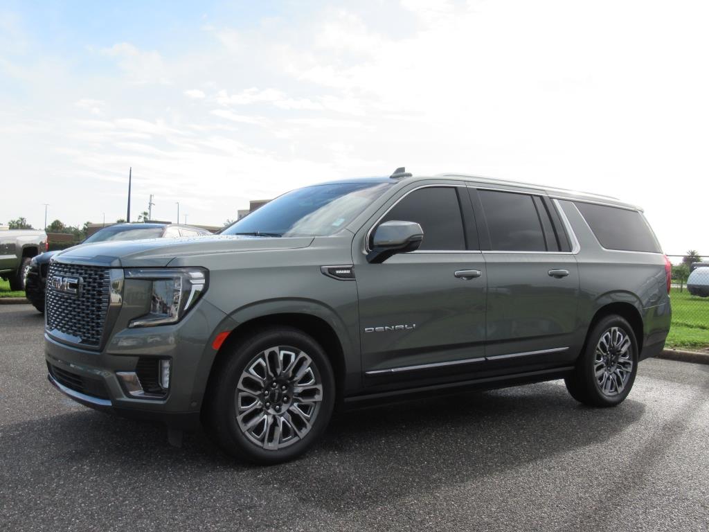 2024 Gmc Yukon XL Denali Ultimate photo 3