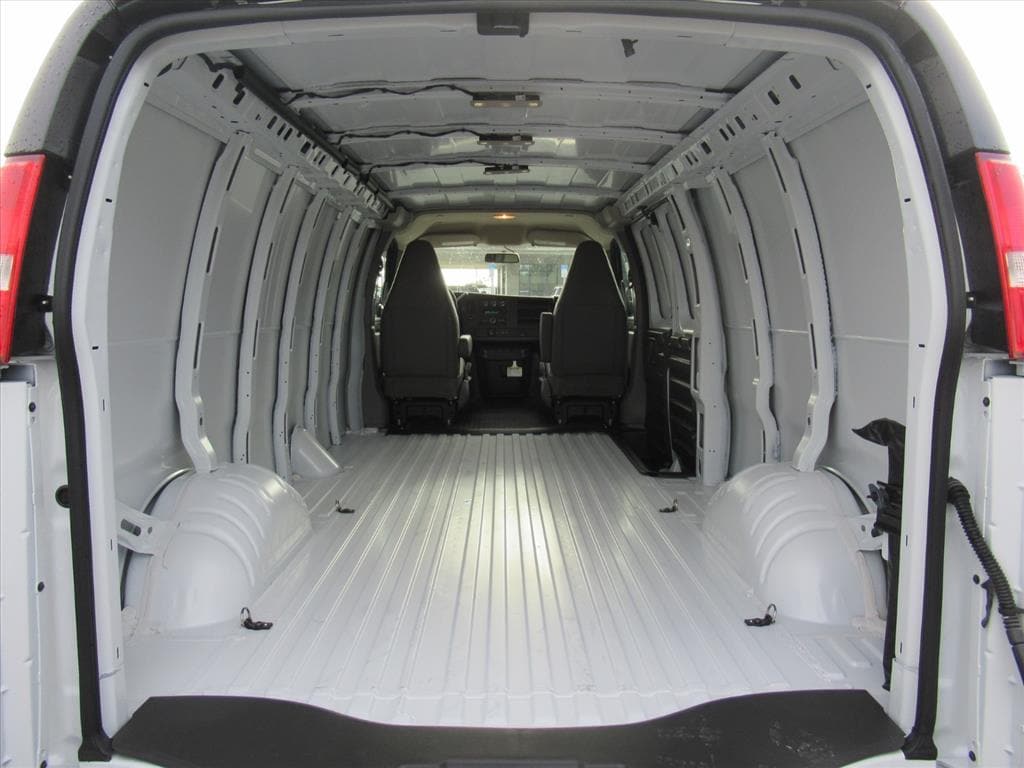 2025 Chevrolet Express Cargo Work Van - Photo 23