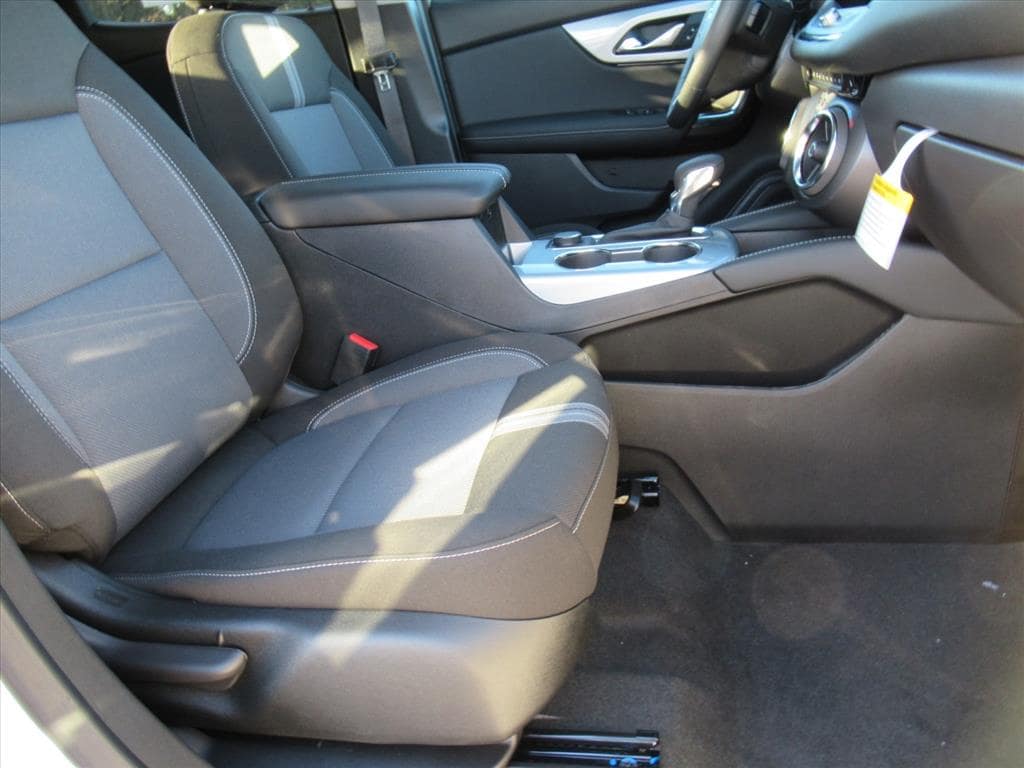 2025 Chevrolet Blazer 2LT - Photo 9