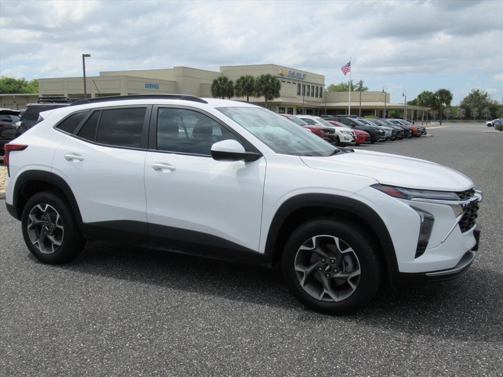 Used 2024 Chevrolet Trax LT with VIN KL77LHE26RC029784 for sale in Wildwood, FL