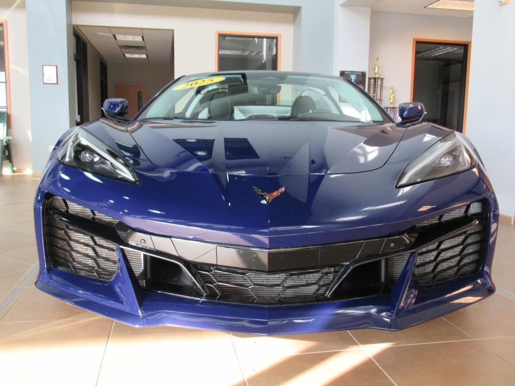 2025 Chevrolet Corvette Z06 3LZ Convertible photo 3