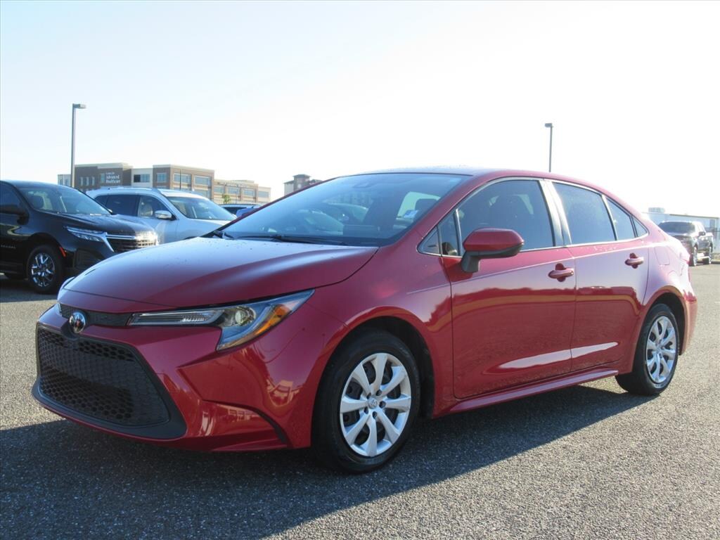 Used 2020 Toyota Corolla LE Sedan