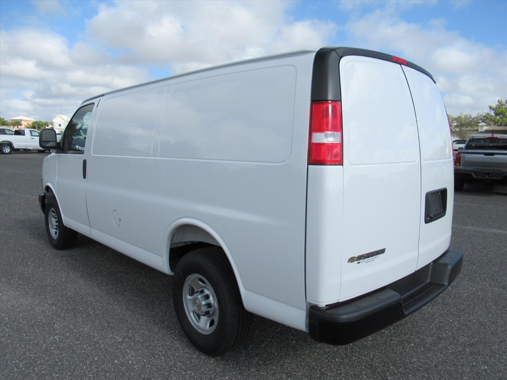 2026 Chevrolet Express Cargo Work Van - Photo 6