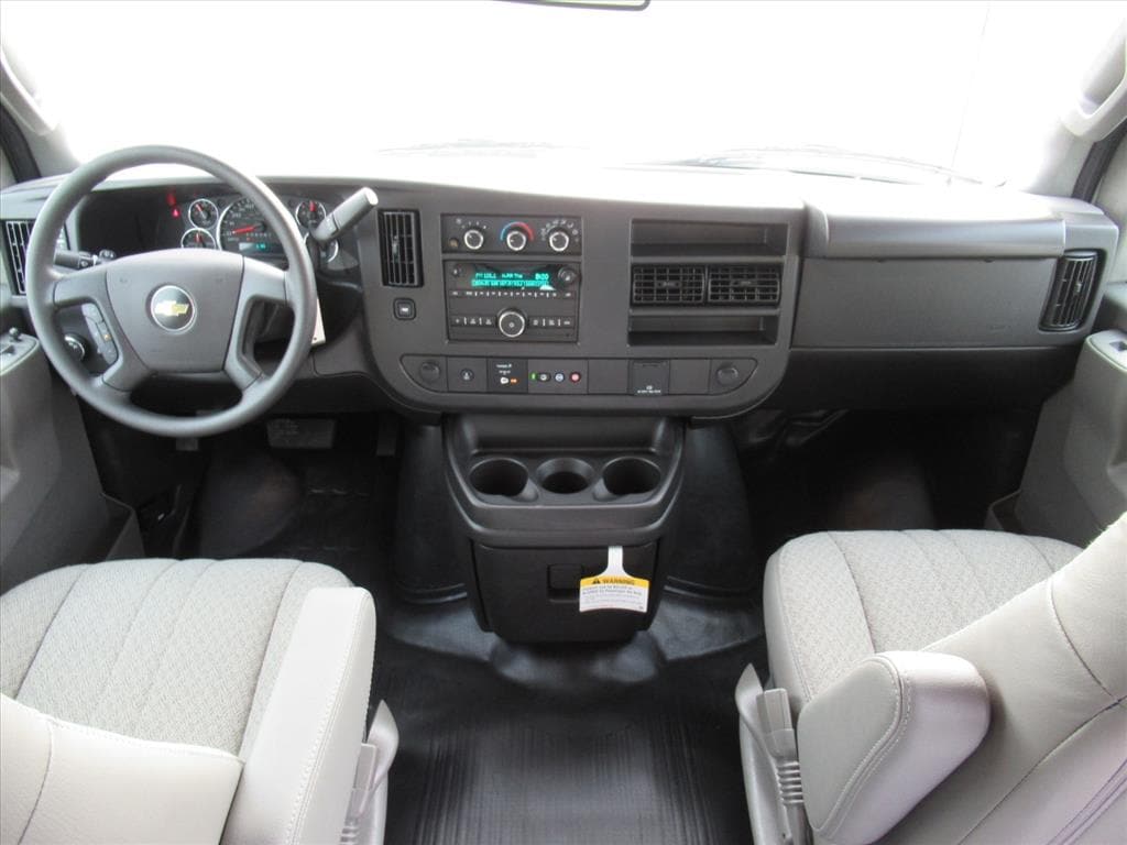 2025 Chevrolet Express Cargo Work Van - Photo 11