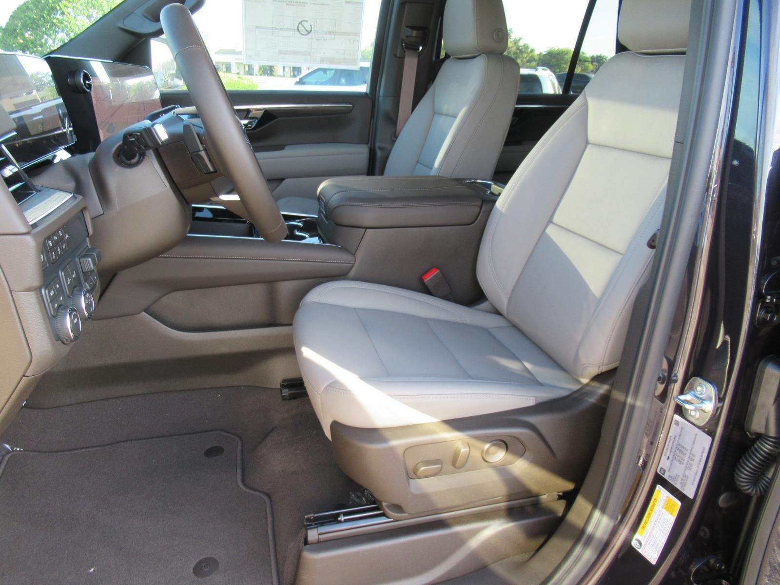 2026 Chevrolet Tahoe LT - Photo 19