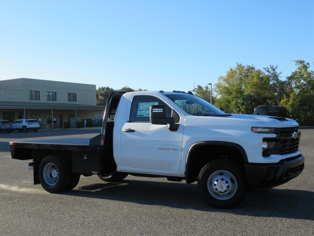 2025 Chevrolet Silverado 3500HD Work Truck photo 2