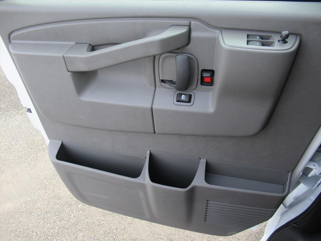 2025 Chevrolet Express Cargo Work Van - Photo 20