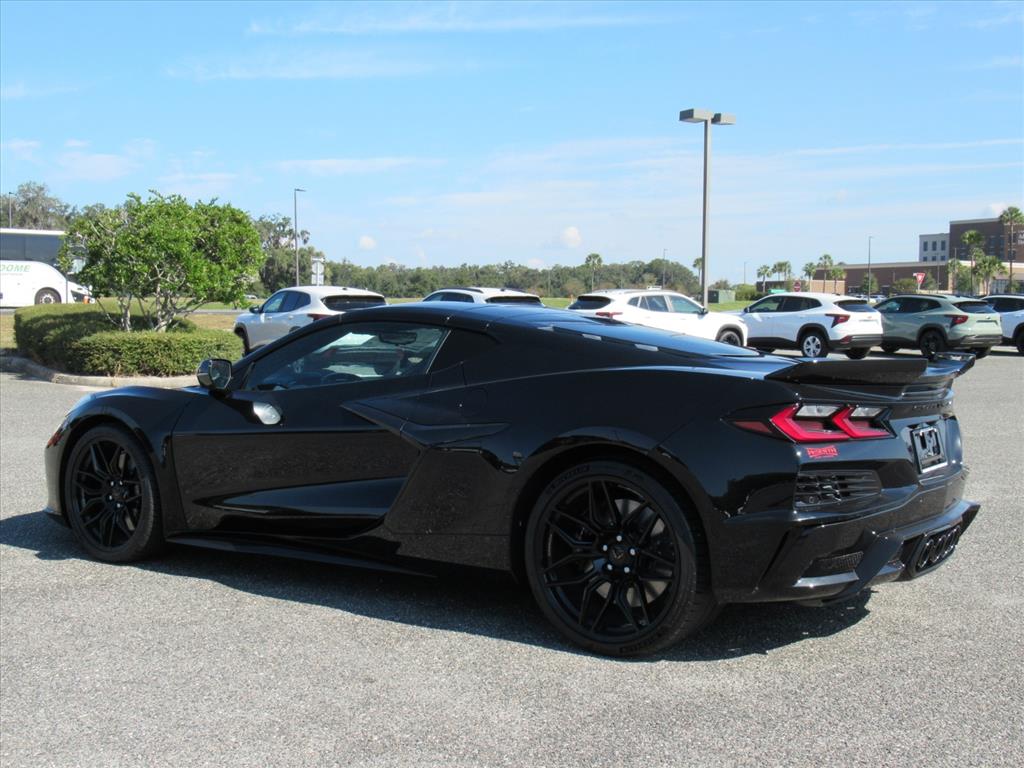 2025 Chevrolet Corvette Z06 3LZ photo 4