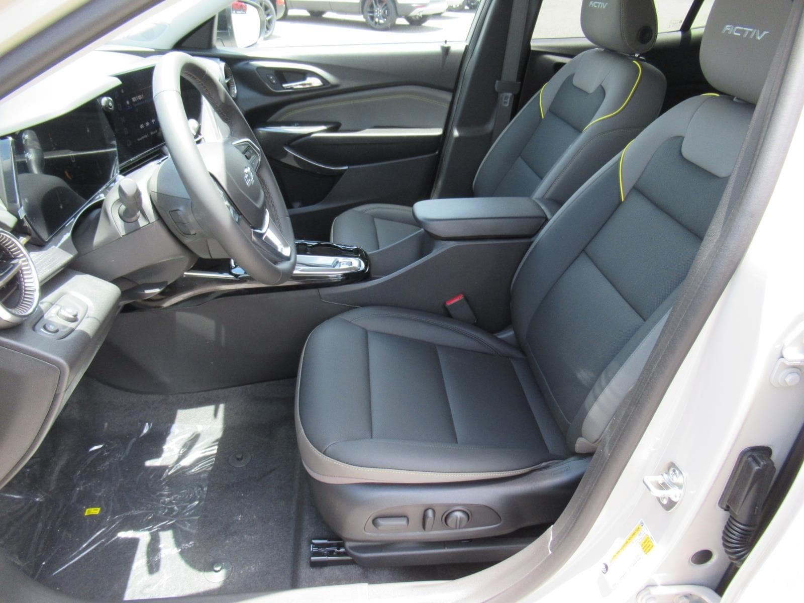 2026 Chevrolet Trax Activ - Photo 16