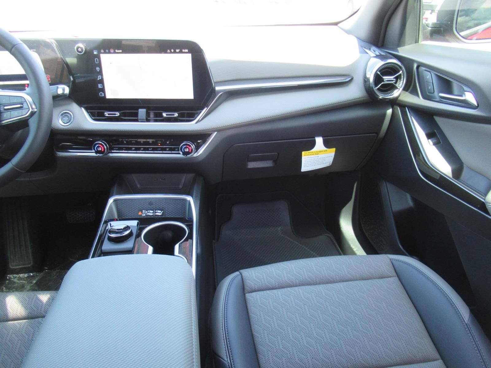2027 Chevrolet Equinox LT - Photo 15