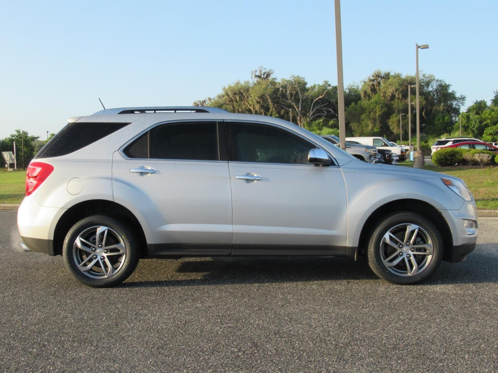 Used 2017 Chevrolet Equinox Premier with VIN 2GNFLGE30H6278310 for sale in Wildwood, FL