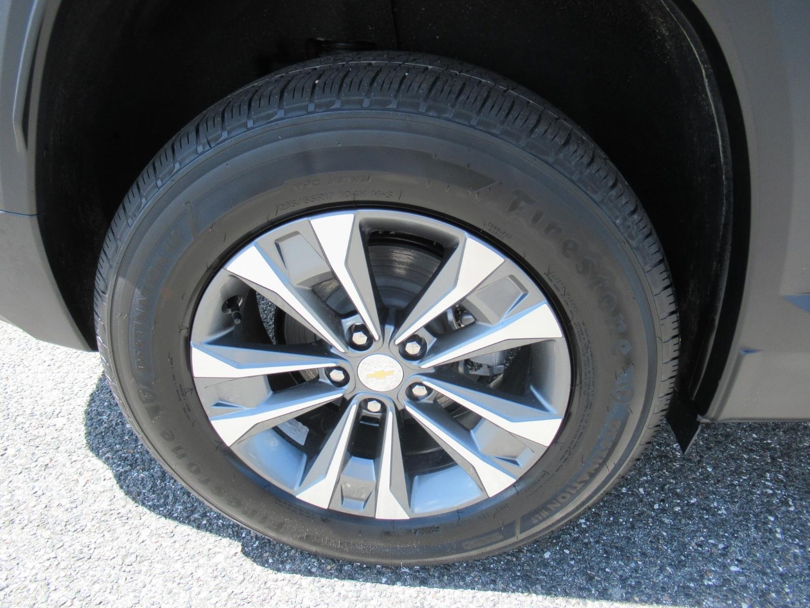 2027 Chevrolet Equinox LT - Photo 9