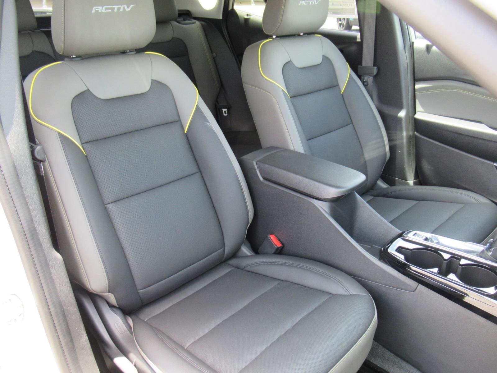 2026 Chevrolet Trax Activ - Photo 9