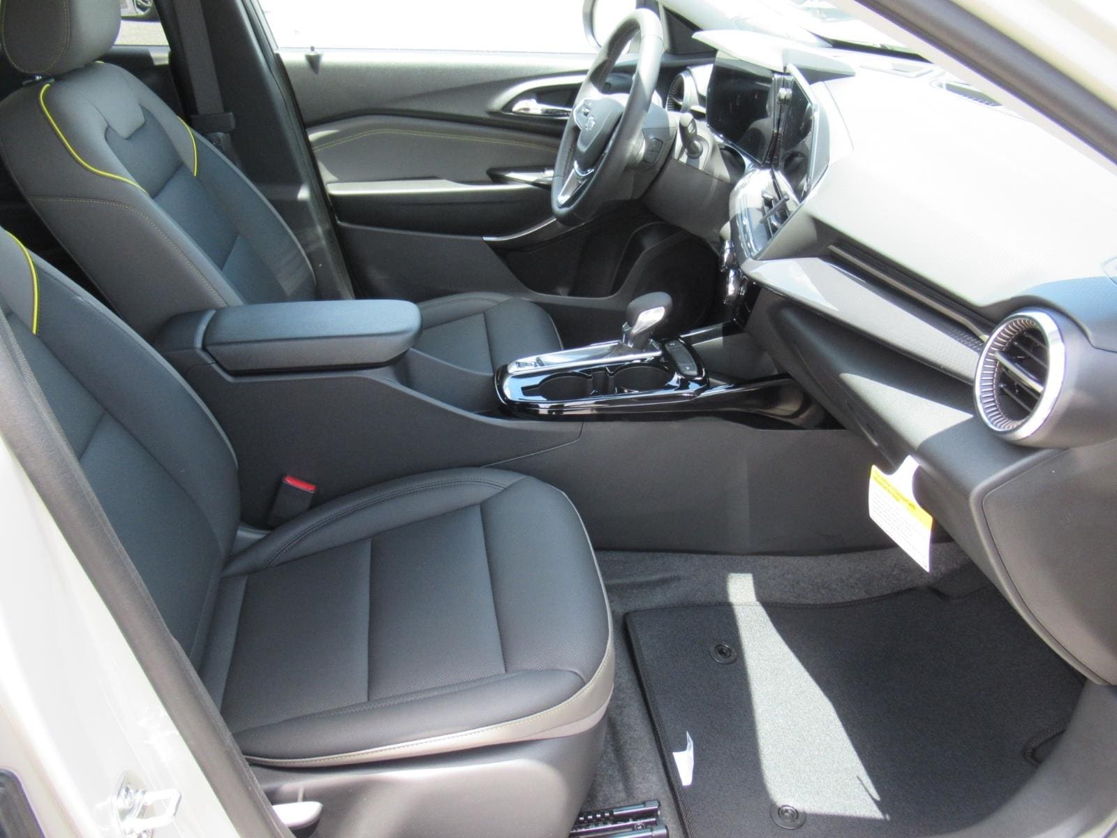 2026 Chevrolet Trax Activ - Photo 10