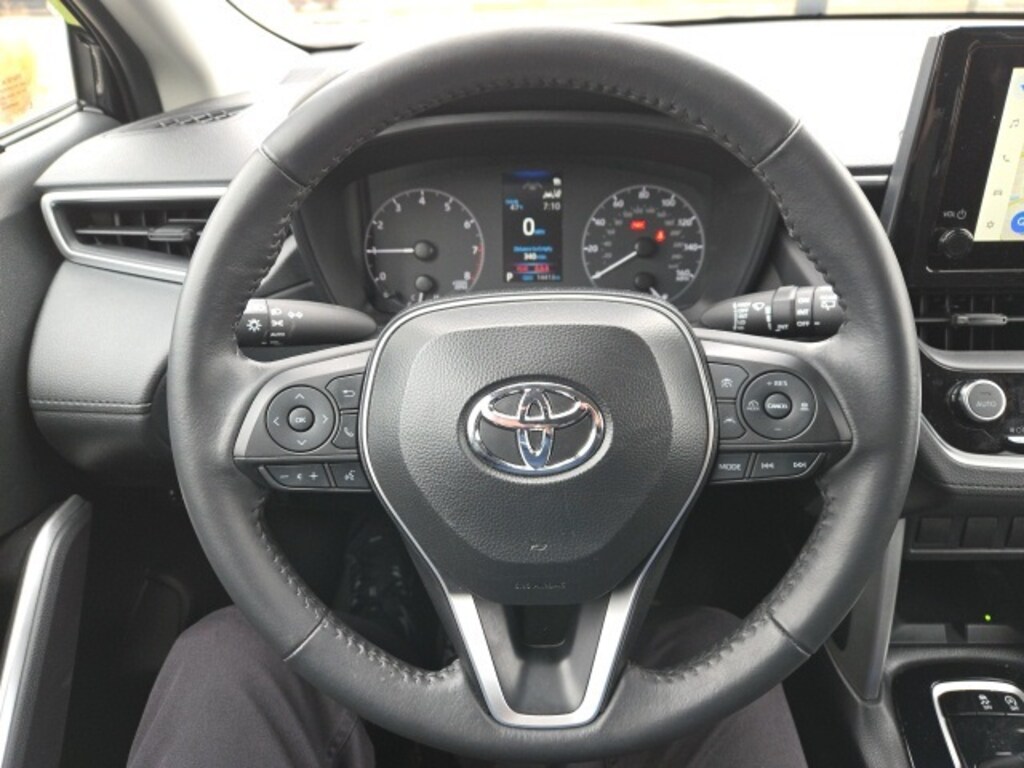 Used 2024 Toyota Corolla Cross LE SUV