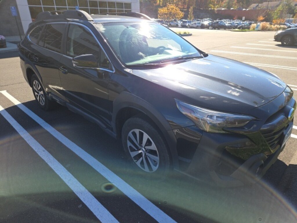 Used 2023 Subaru Outback Premium SUV