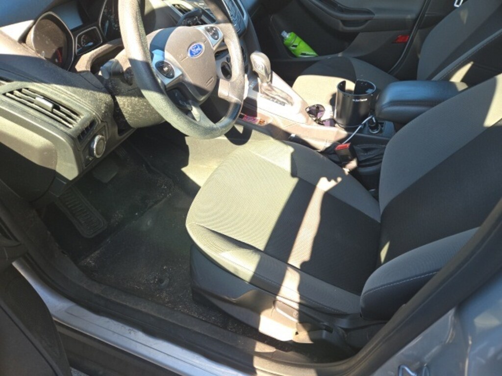 Used 2014 Ford Focus SE Hatchback