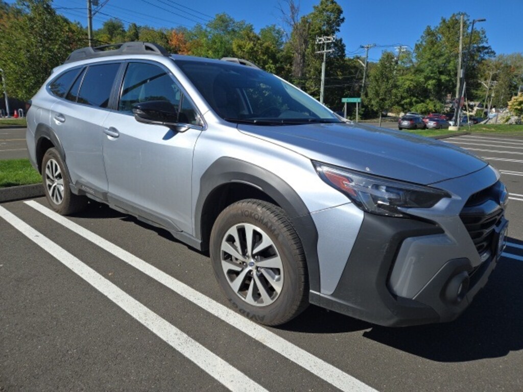 Used 2023 Subaru Outback Premium SUV