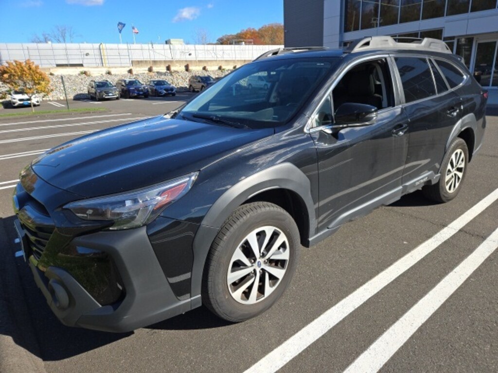 Used 2023 Subaru Outback Premium SUV