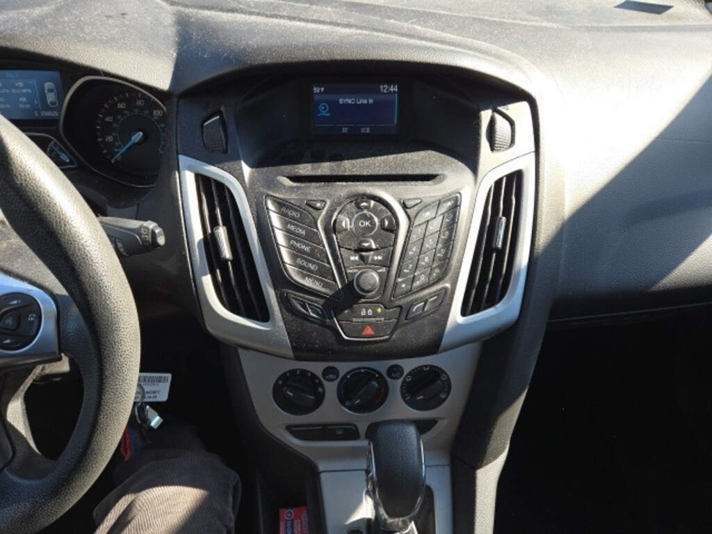 Used 2014 Ford Focus SE Hatchback